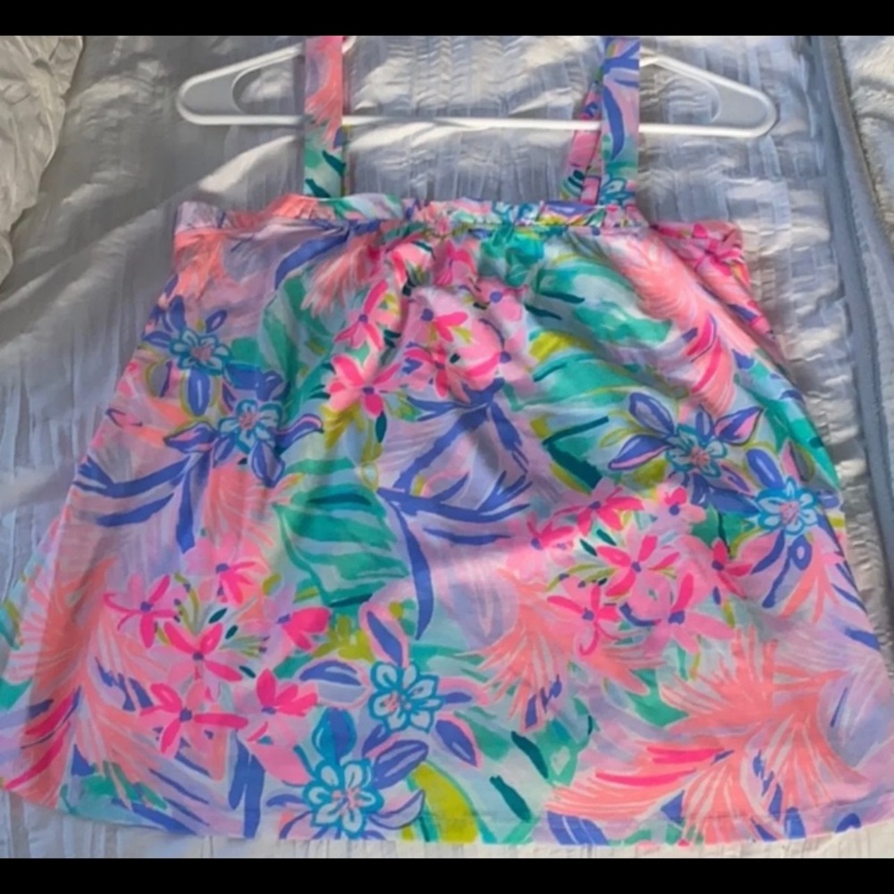 Super cute tank top!